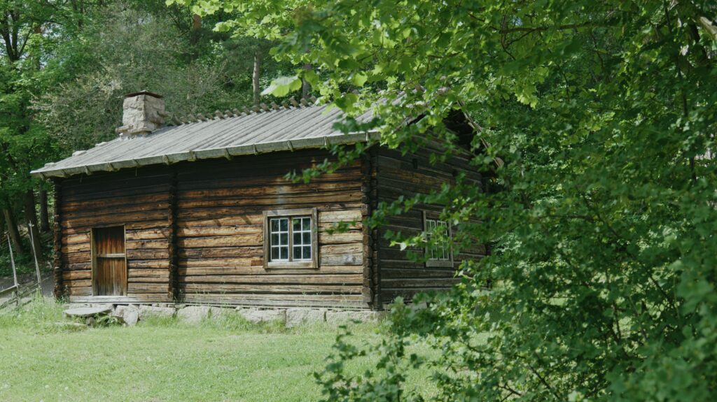 solitary meditation retreat